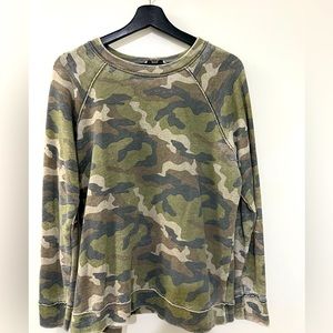 AMERICAN EAGLE Camo thin sweatshirt